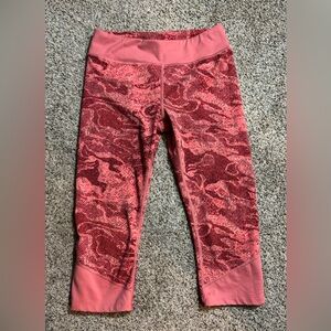 The North Face Women’s Medium Orange Flash Dry Capri Leggings. Inside Pocket